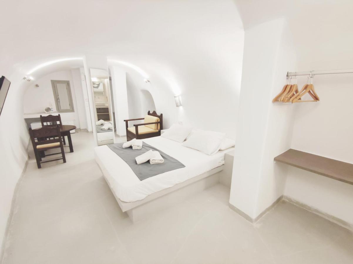 Fira Spirit Getaway Fira (Santorini) Exterior photo